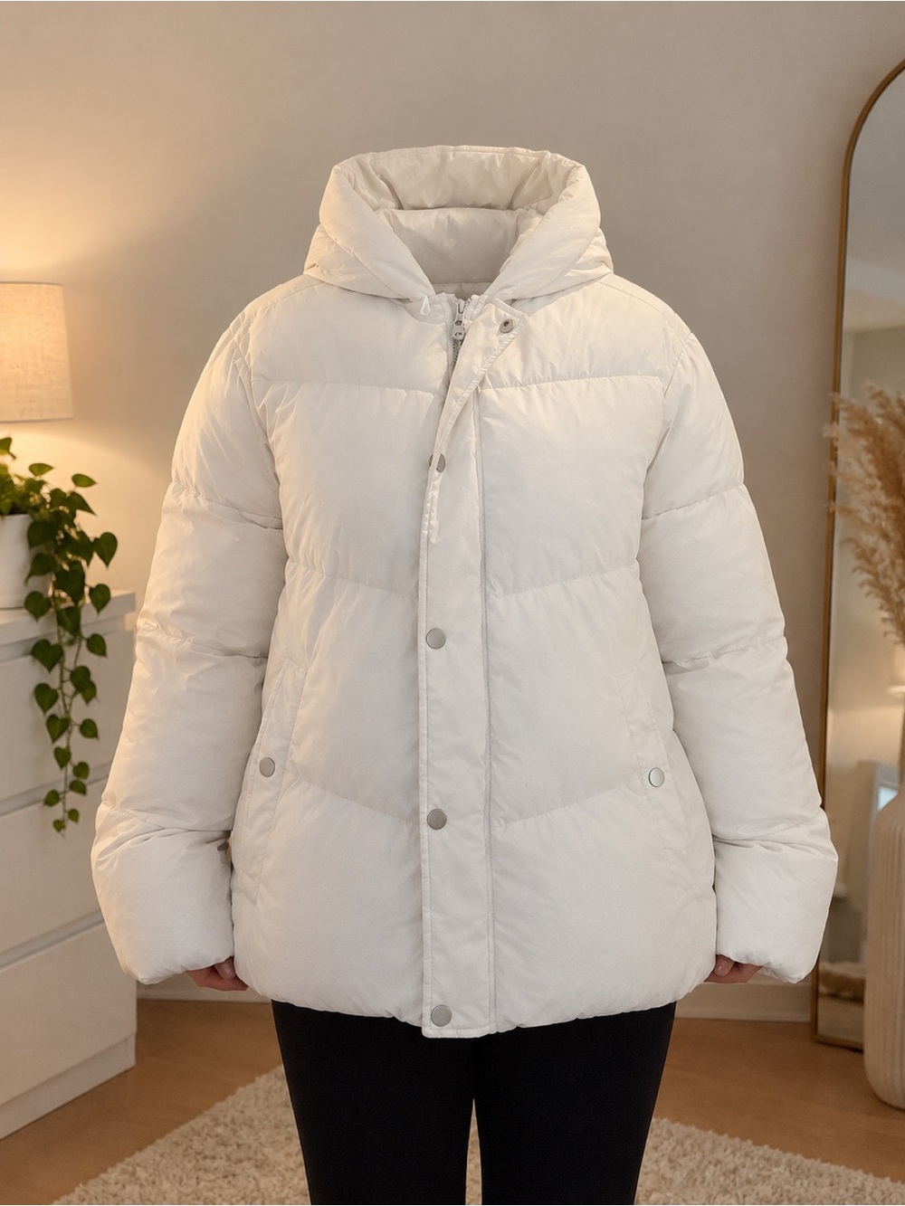 Women's Whote 32 Degree Puffer Jacket with Hood Large